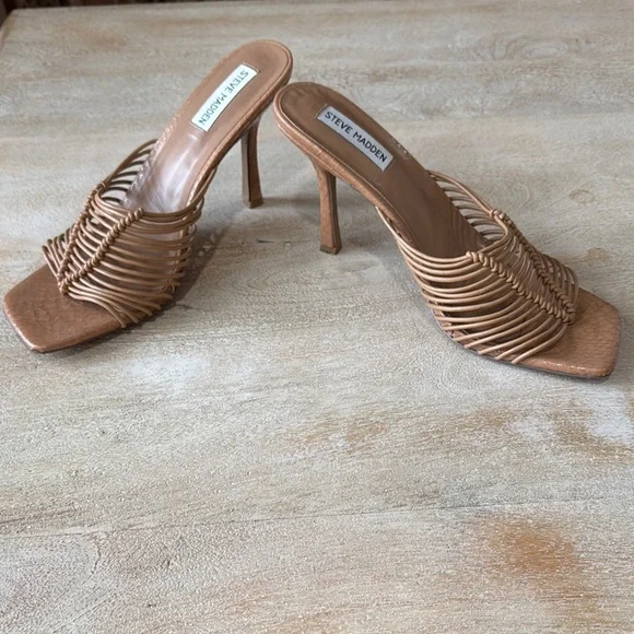 Steve Madden Bonds Heeled Sandal - 10 - Picture 5 of 16
